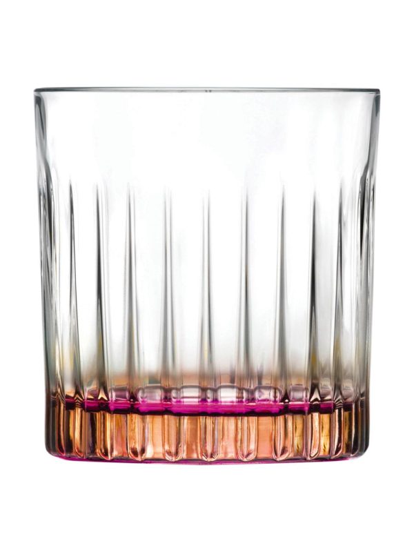 Roze waterglas van kristalglas